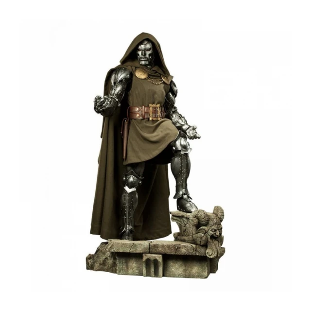 Doctor Doom: Marvel Legendary Scale Figure